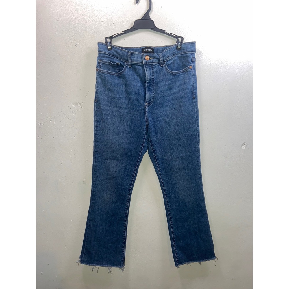 Express Classic Capsule Chic High Rise Cropped Flare Jean Medium Wash Frayed Hem